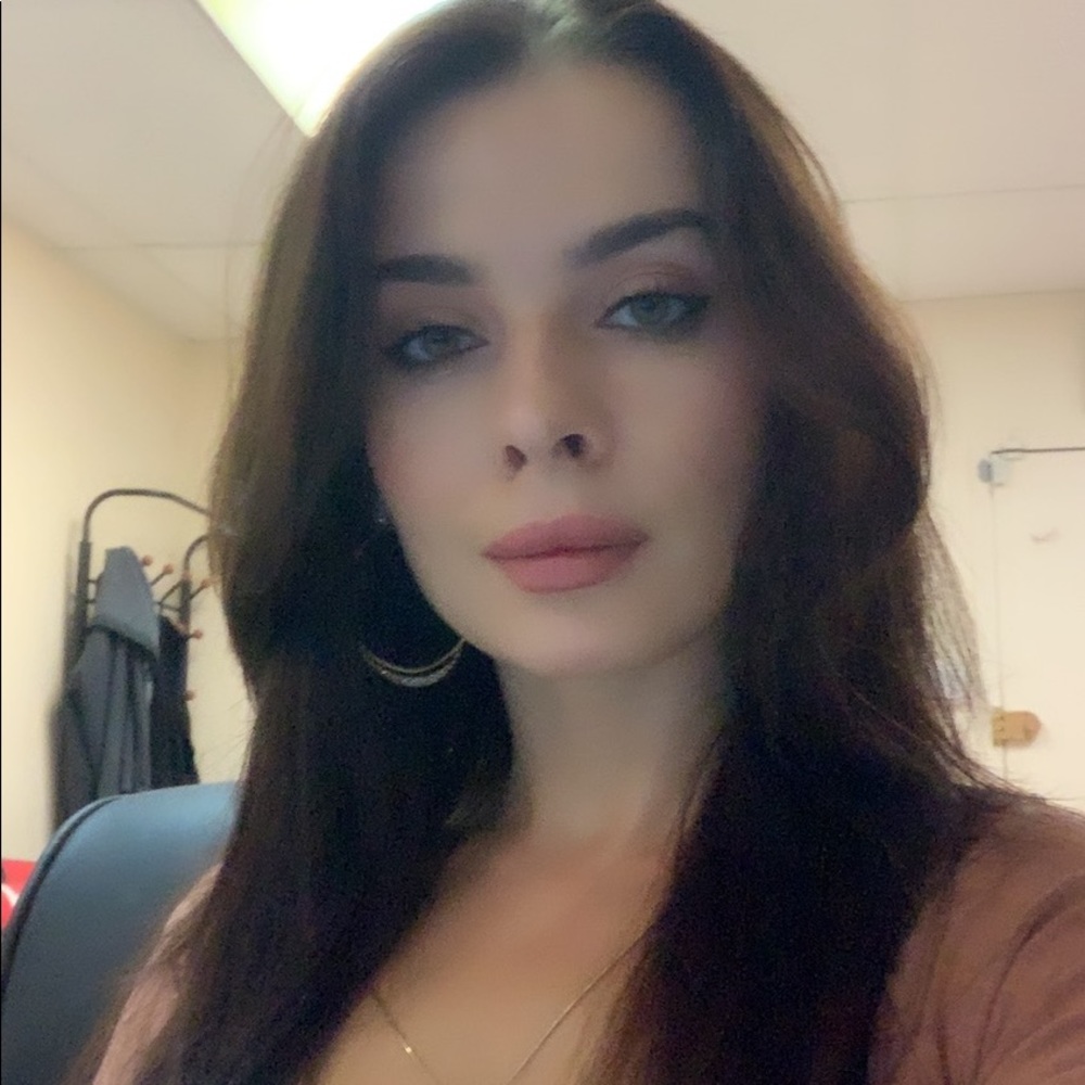 Meet your Posher, Natalia